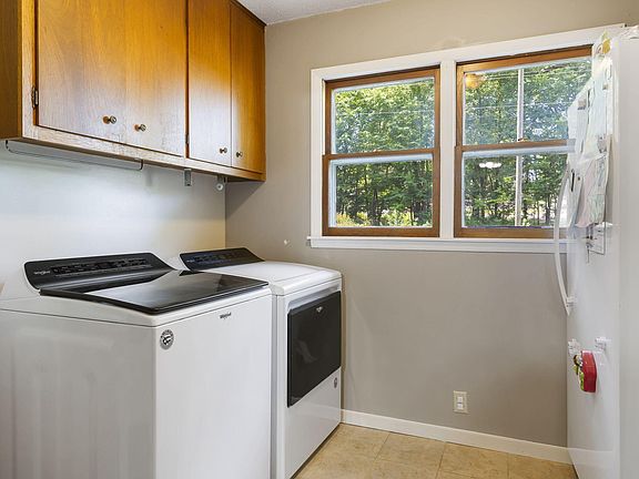 5th image of 1012 N Marshall St