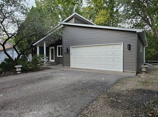 1939 Long Lake Rd, New Brighton, MN 55112