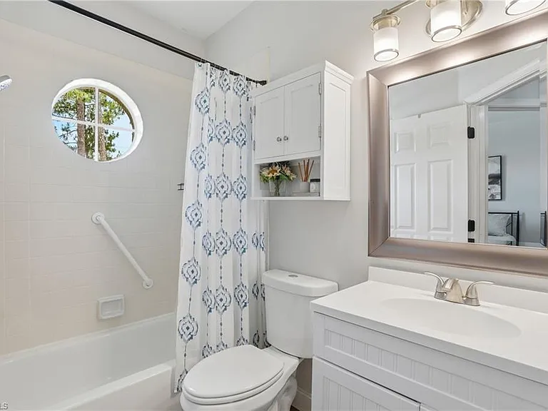 670 Lambton Ln — Photo 18