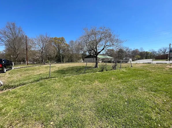 304 Providence Rd, Gaffney, SC 29341