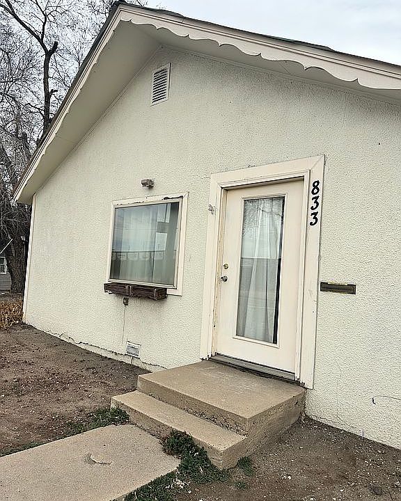 1st image of 833 S Townsend Ave