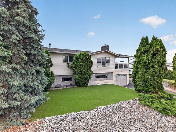 3rd image of 1685 Jonathan Rd