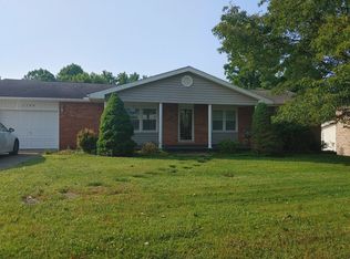 1706 Forest Hills Dr, Vienna, WV 26105