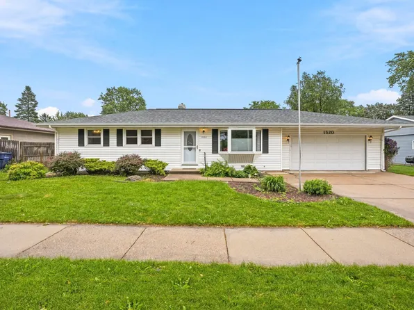 1520 N Pontiac Dr, Janesville, WI 53545