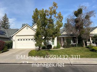 2090 E Poppy Hills Dr, Fresno, CA