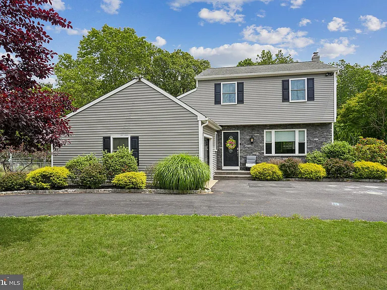 2316 Lorkim Ln — Photo 4