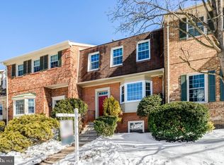 8225 Cedar Landing Ct, Alexandria, VA 22306