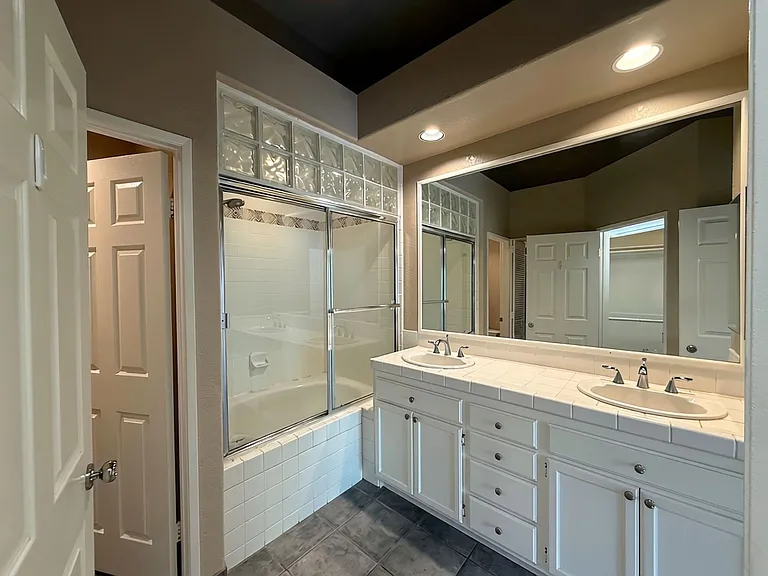 7205 Calabria Ct #7 — Photo 7