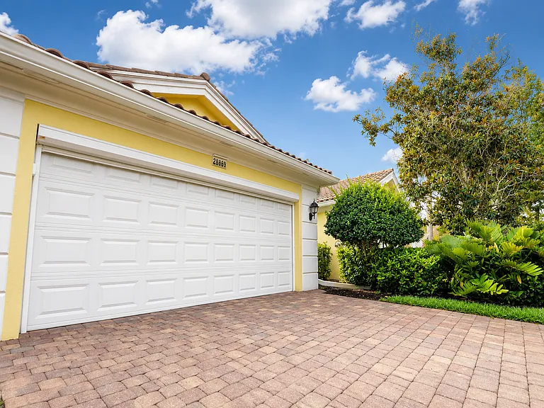 28869 Vermillion Ln — Photo 32