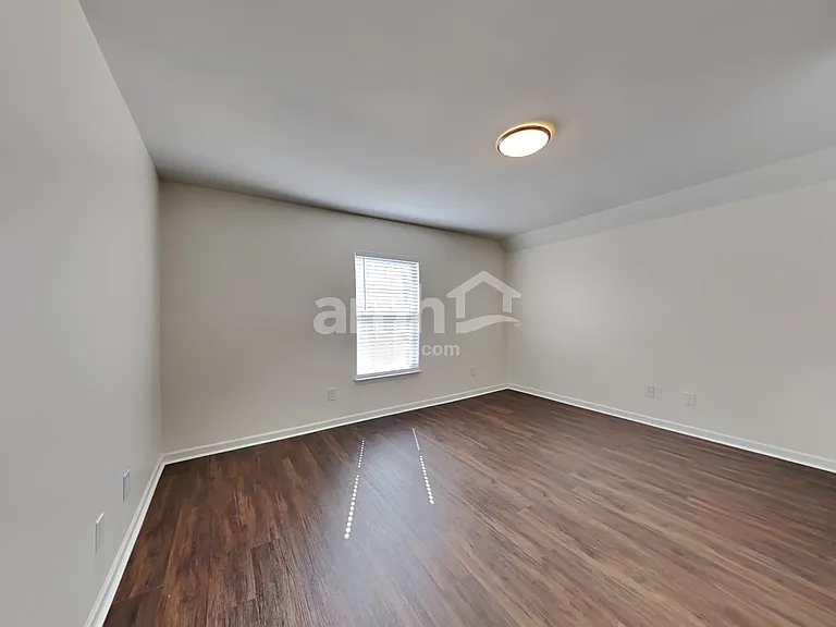 2034 Fiona Way — Photo 16