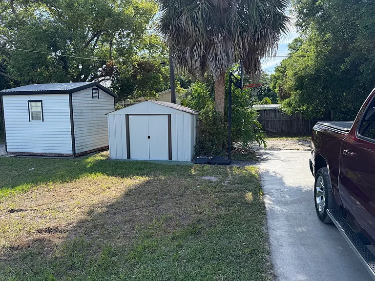 1714 Missouri Ave — Photo 4