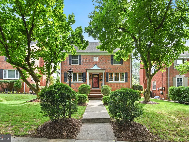 8112 Eastern Ave NW — Photo 43