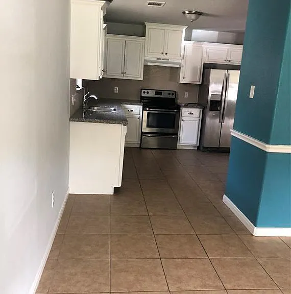 319 Kansas St — Photo 5