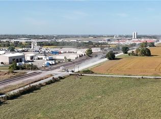 19151 Woodland Rd, Spring Hill, KS 66083