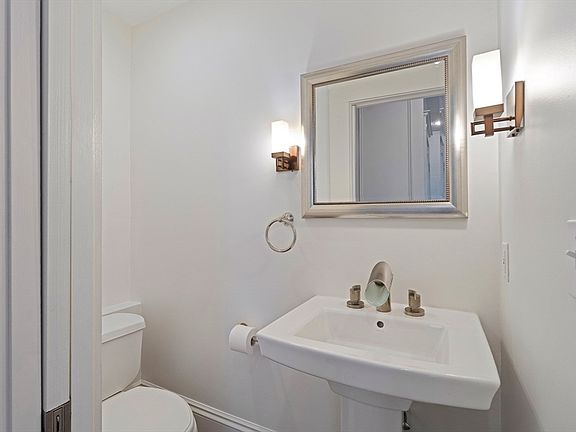 4th image of 65 Rutland St #3