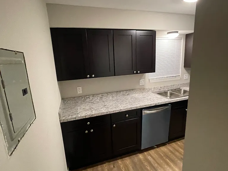 45860 Cass Ave #6 — Photo 5