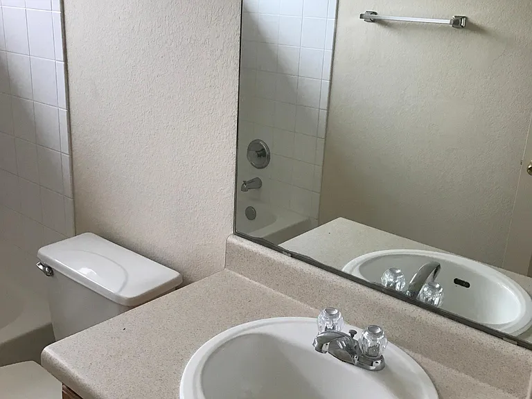 bath room 2, 2nd floor