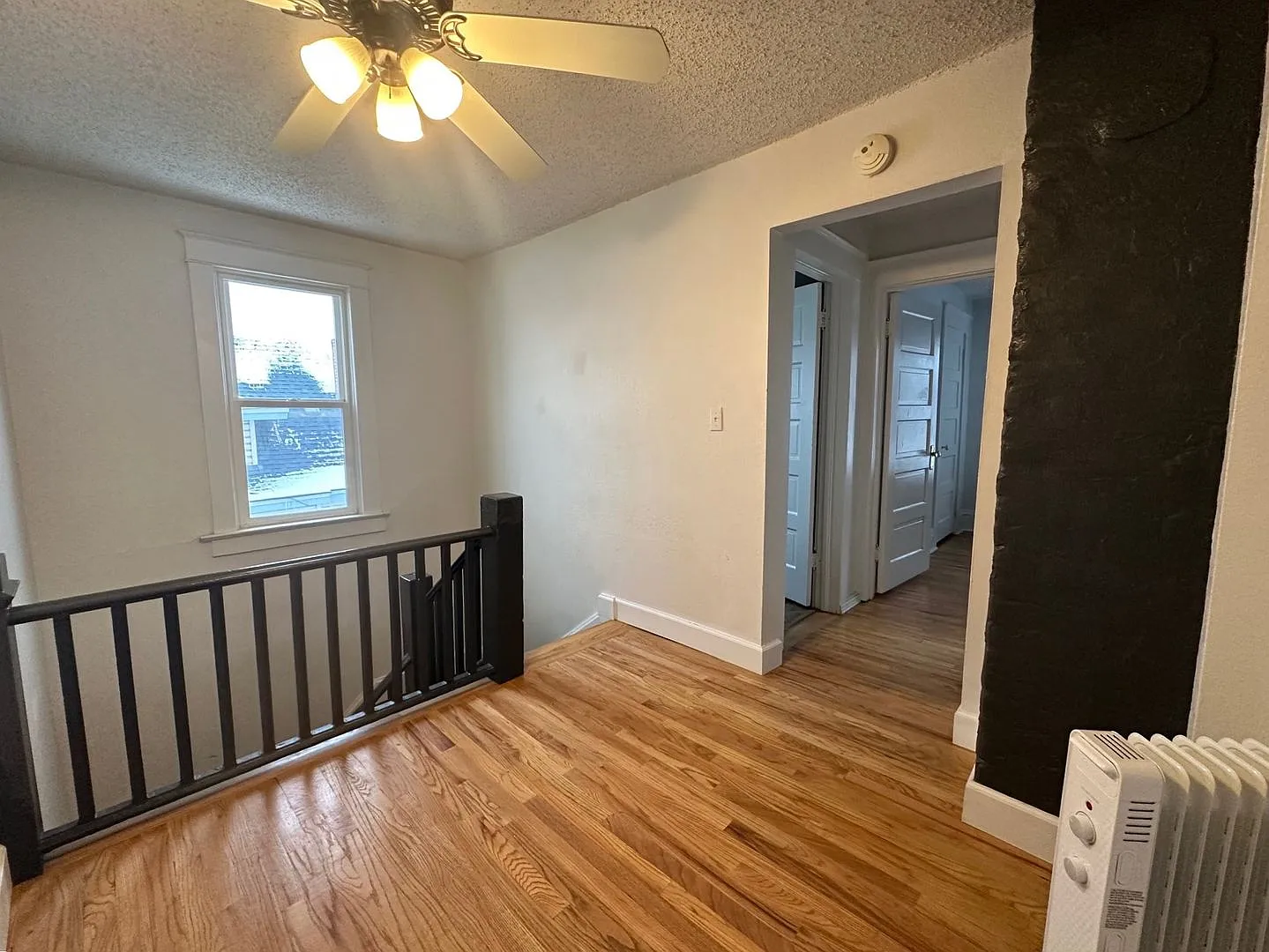 2 bed, 1.0 bath, 585 sqft, $1,050 — Photo 4