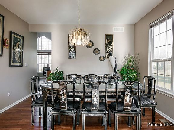 DiningRoom