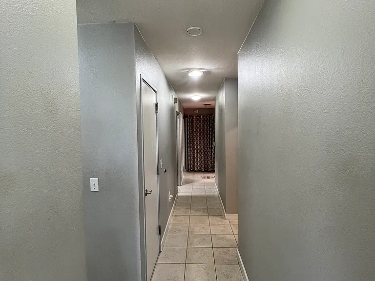 323 E Dayman St #1 — Photo 7