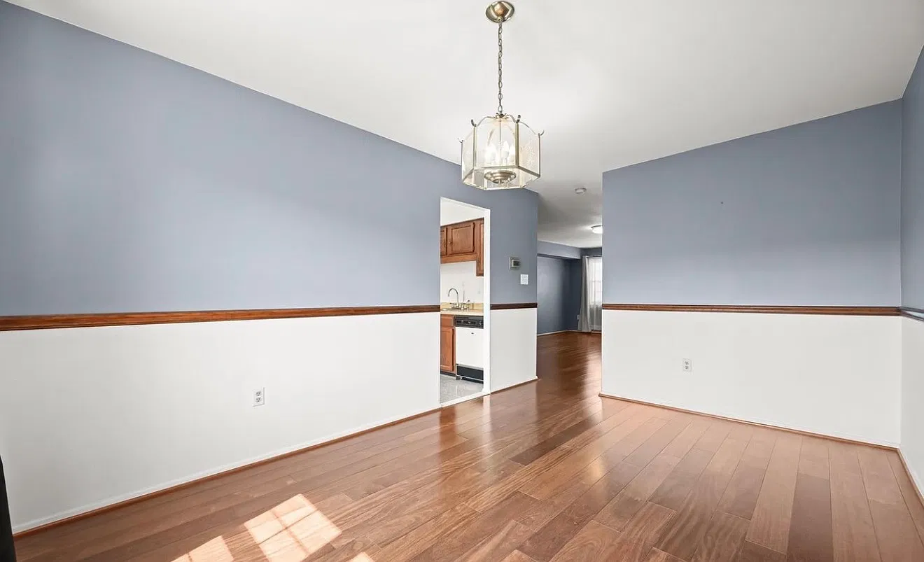 3 bed, 2.5 bath, 2019 sqft, $2,500 — Photo 1