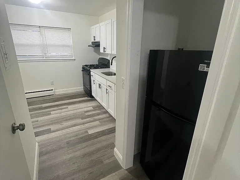 371 Bath Ave #23 — Photo 2