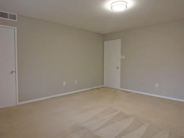 1662 Parkcrest Cir #400 — Photo 17