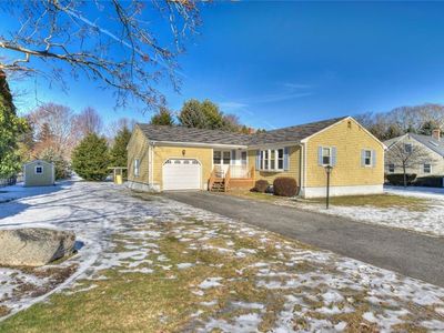 2 Forest Rd, Bristol, RI, 02809