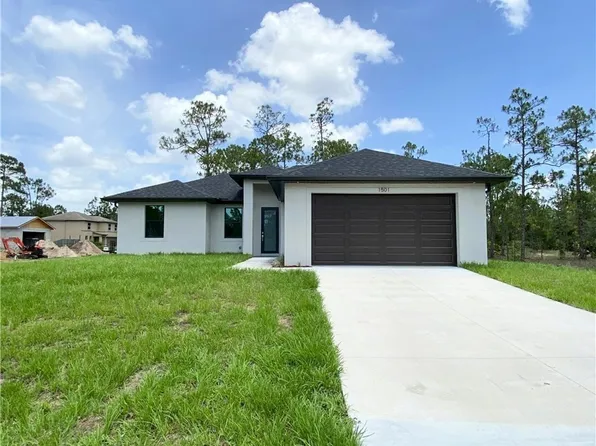 3121 32nd St SW, Lehigh Acres, FL 33976