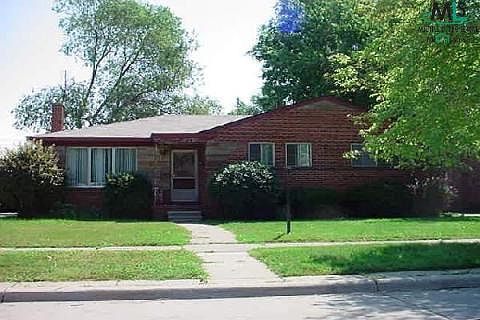 1st image of 23550 Kenosha St