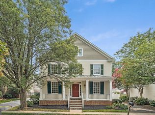 10 Memorial Dr NW, Leesburg, VA 20176