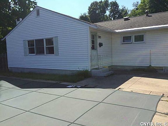 5th image of 404 Cheryl Ln