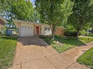 5645 Welmering Dr, Saint Louis, MO 63123