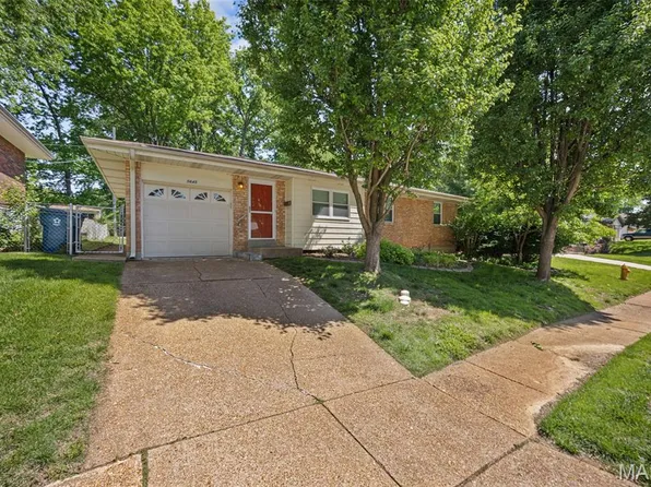 5645 Welmering Dr, Saint Louis, MO 63123