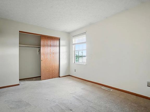4th image of 7871 Meadowhaven Blvd