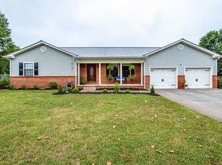112 Dogwood Ln E, Lenoir City, TN 37772