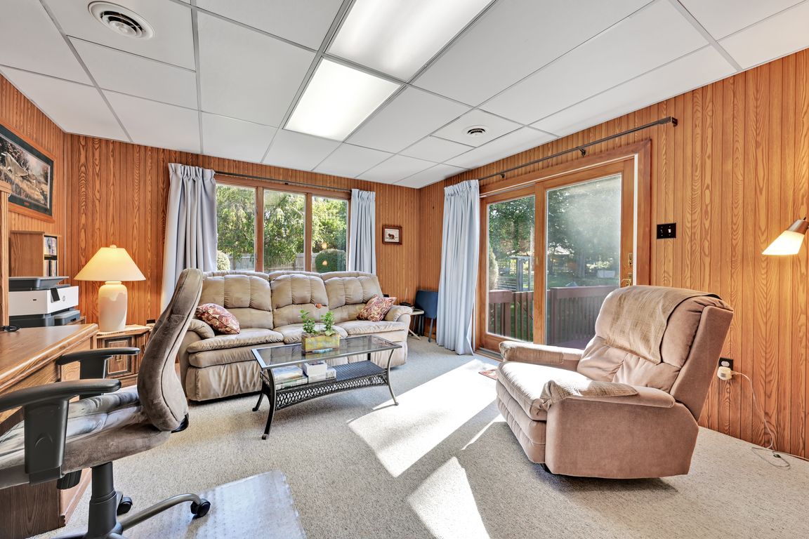 next background image