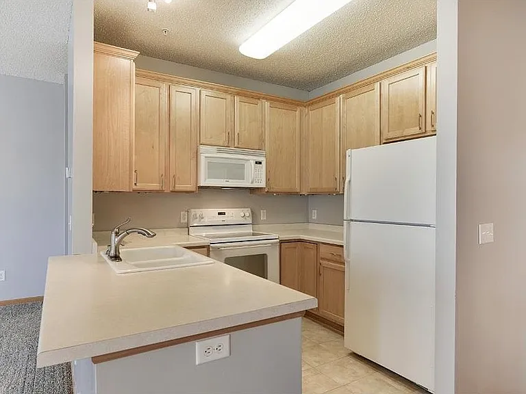 6569 Olive Ln N — Photo 5