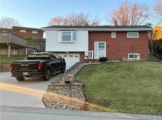 148 Hollywood Dr, Clairton, PA 15025