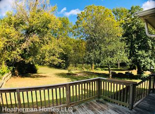 303 King St, Fredericksburg, VA 22405