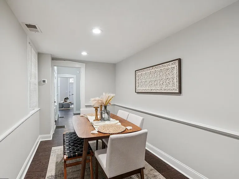 214 Warren Ave — Photo 3