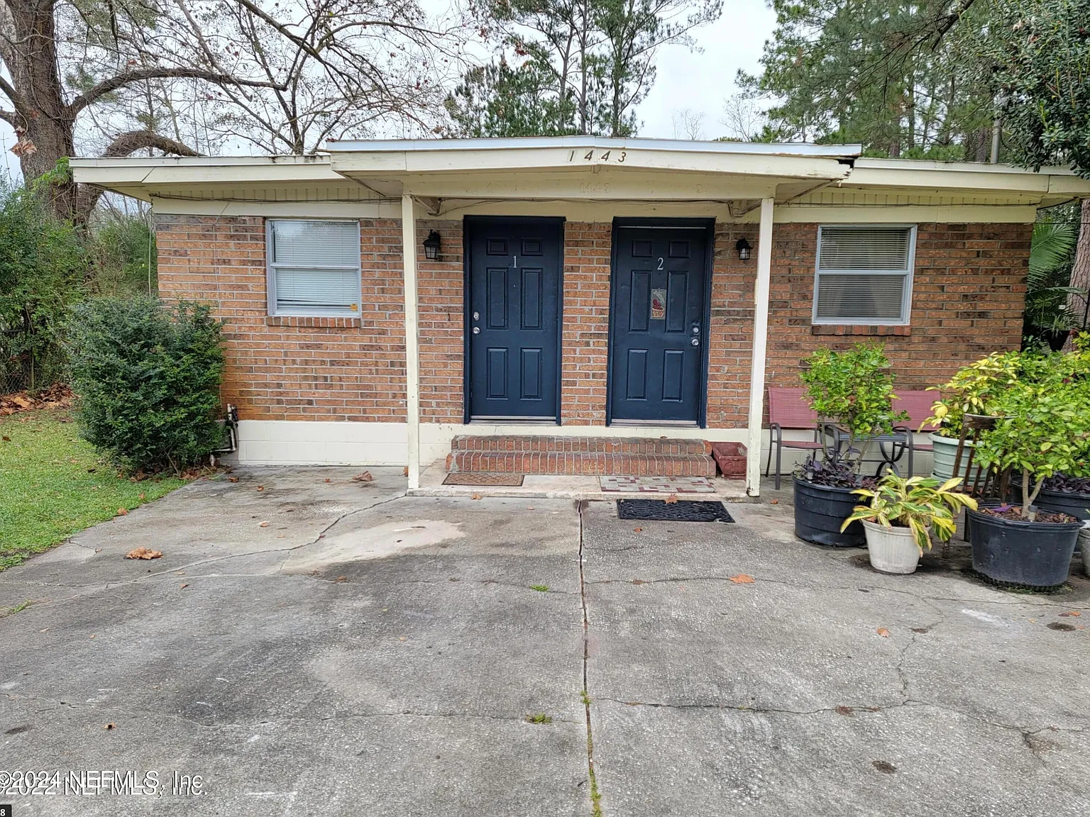 2 bed, 1.0 bath, 800 sqft, $1,025 — Photo 1