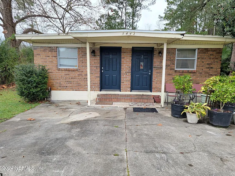 1443 Winnebago Ave #1 — Photo 1