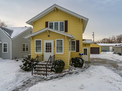 223 Seward Ave, Grand Forks, ND, 58203