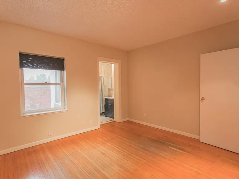 1217 E 14th Ave. — Photo 8
