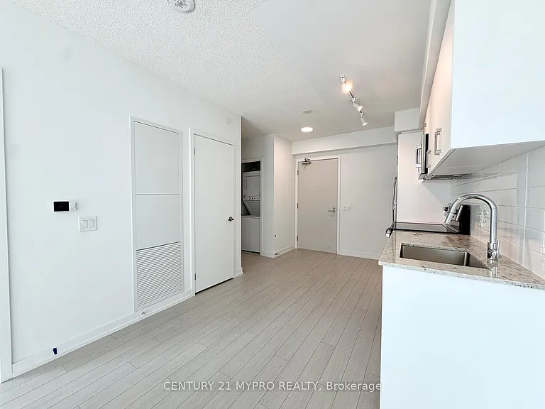 4010 Eglinton Ave W #1307 — Photo 6
