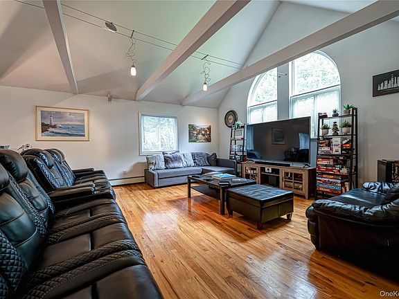 5th image of 68 Chestnut Street