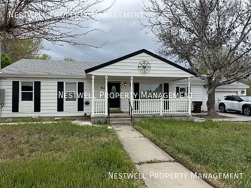 254 E Main St Photo 1