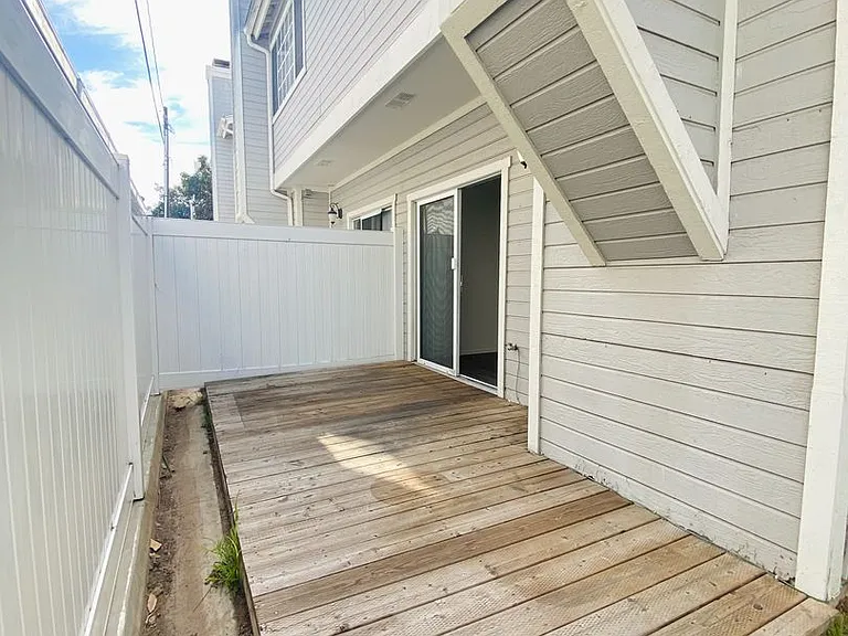 Casa Townhomes — Photo 9