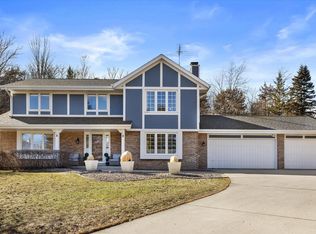 N6119 Willow Cir, Sullivan, WI 53178